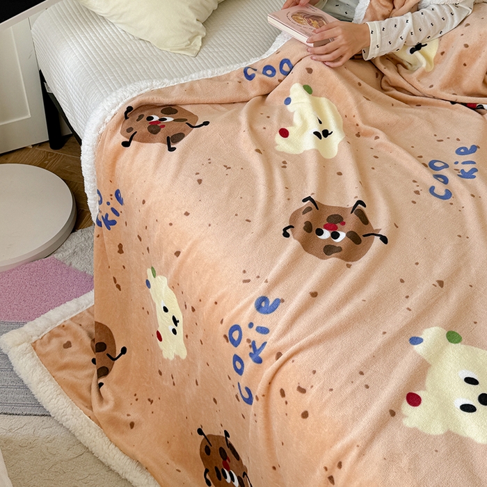 91家纺网 家纺一手货源 找家纺 吉象家纺 2024新款高克重牛奶绒羊羔绒印花毛毯 曲奇饼干