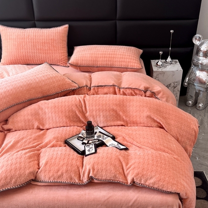 91家纺网 家纺一手货源 找家纺 （总）菡宝 2024新款贝壳边无印风230g雕花绒单被套