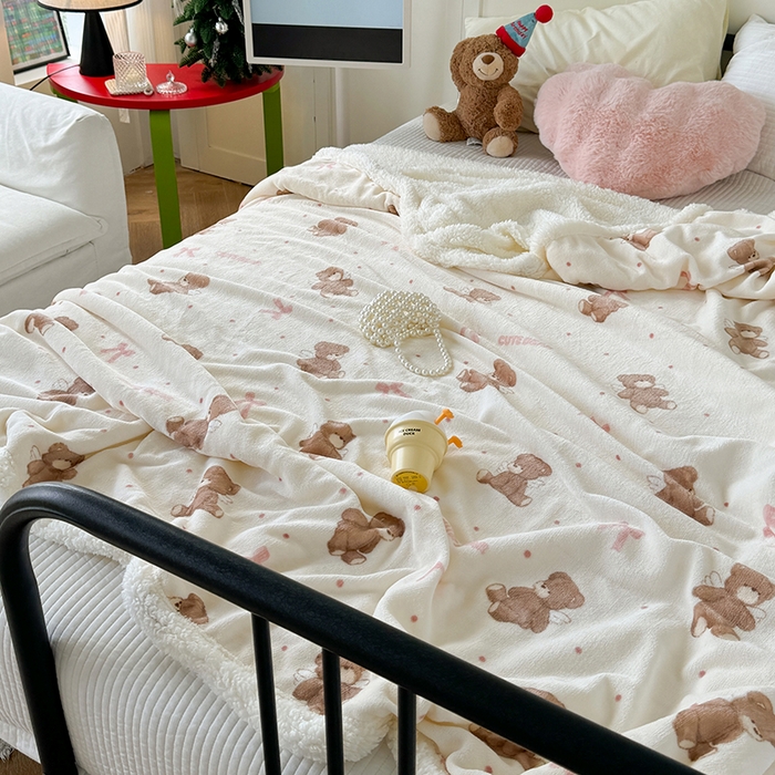 91家纺网 家纺一手货源 找家纺 吉象家纺 2024新款高克重牛奶绒羊羔绒印花毛毯 幸运熊