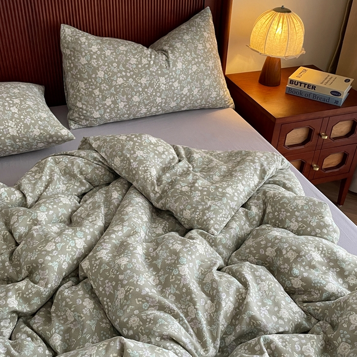 91家纺网 家纺一手货源 找家纺 一比一家纺 2025新款全棉母婴级抗菌有氧全棉双层纱亲肤全棉小清新印花三件套四件套 时光里