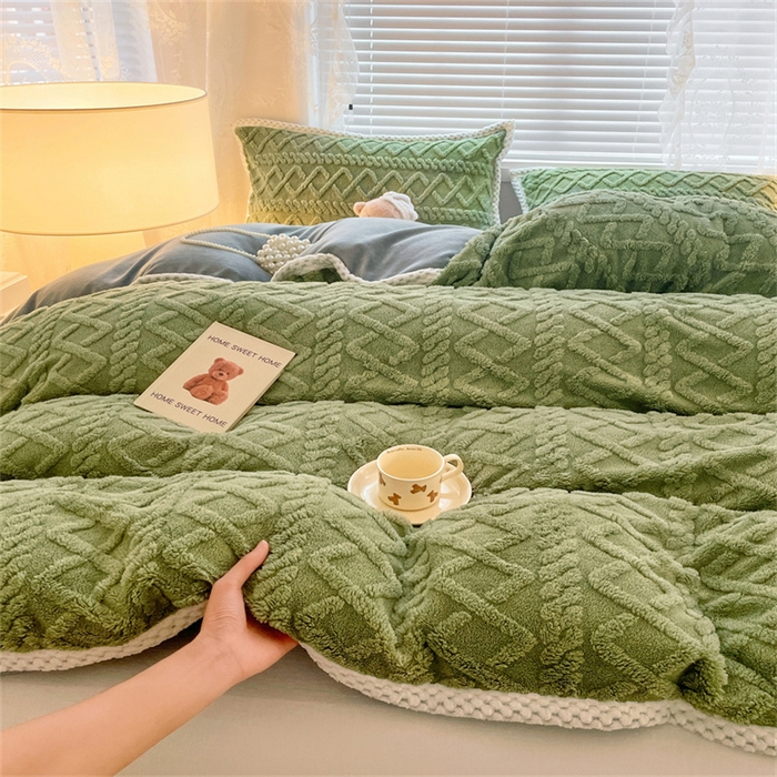 91家纺网 家纺一手货源 找家纺 梦舒羽 2025新款220克塔芙绒被套两用牛奶绒毛毯 茶绿色
