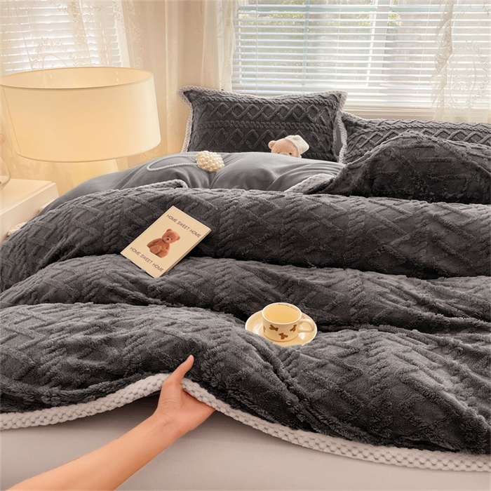 91家纺网 家纺一手货源 找家纺 梦舒羽 2025新款220克塔芙绒被套两用牛奶绒毛毯 至尊灰