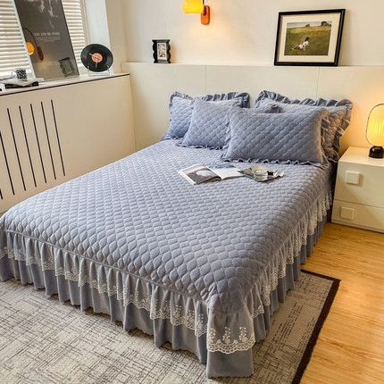 91家纺网 家纺一手货源 找家纺 （总）库里梦家纺 2024新款雕花牛奶绒夹棉床盖