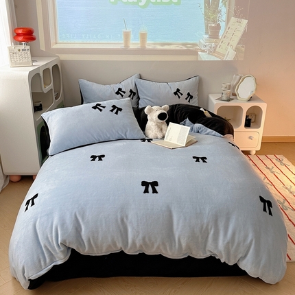 91家纺网 家纺一手货源 找家纺 （总）红嘴企鹅 2025新款牛奶绒毛巾绣四件套