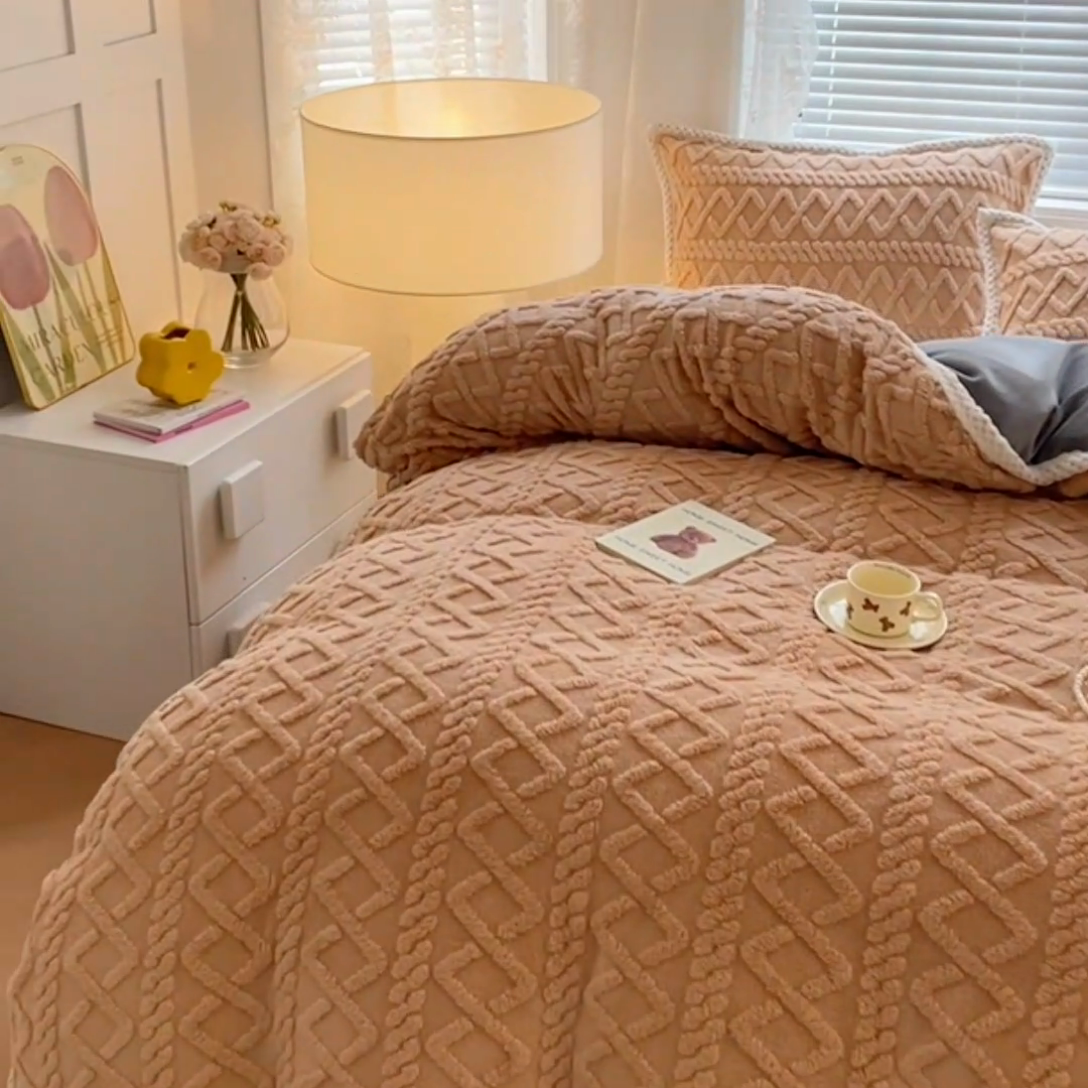 91家纺网 家纺一手货源 找家纺 梦舒羽 2025新款220克塔芙绒被套两用牛奶绒毛毯 优雅咖