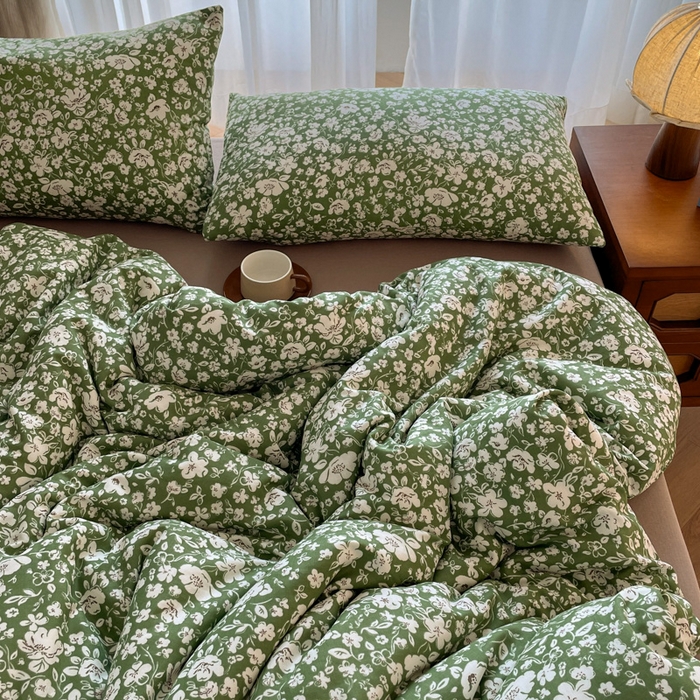 91家纺网 家纺一手货源 找家纺 一比一家纺 2025新款全棉母婴级抗菌有氧全棉双层纱亲肤全棉小清新印花三件套四件套 木槿花-绿