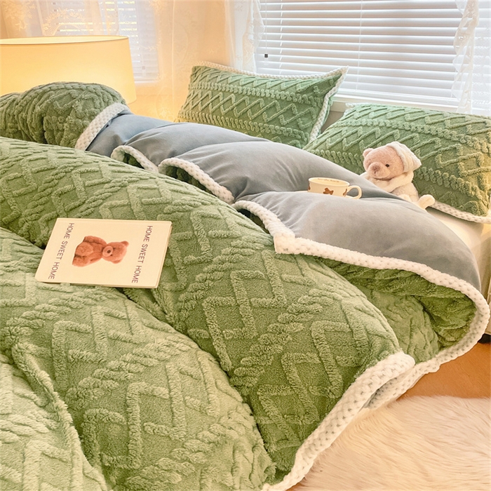 91家纺网 家纺一手货源 找家纺 梦舒羽 2025新款220克塔芙绒被套两用牛奶绒毛毯 茶绿色