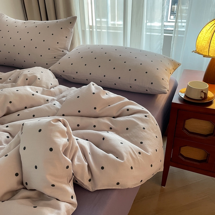 91家纺网 家纺一手货源 找家纺 一比一家纺 2025新款全棉母婴级抗菌有氧全棉双层纱亲肤全棉小清新印花三件套四件套 芋泥啵啵