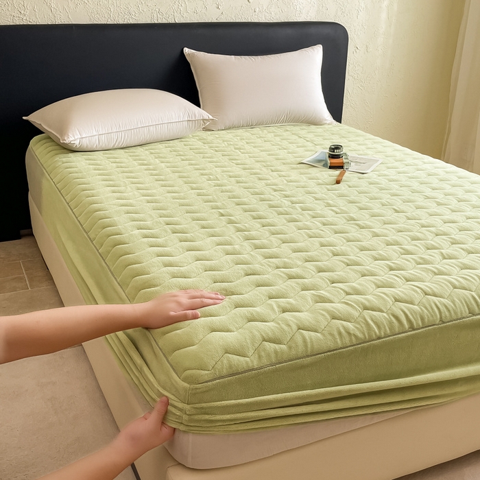 91家纺网 家纺一手货源 找家纺 良品汇馆 2024【加厚夹棉牛奶绒床笠】日式无印牛奶绒夹棉床笠良品秋冬保暖床罩纯色加厚床垫透气防滑 绿色