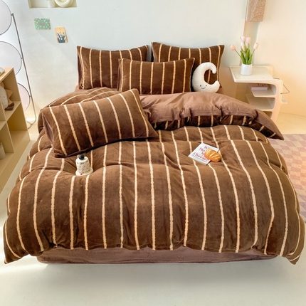 91家纺网 家纺一手货源 找家纺 2024新款高克重印花牛奶绒四件套条纹风格二 时代咖啡