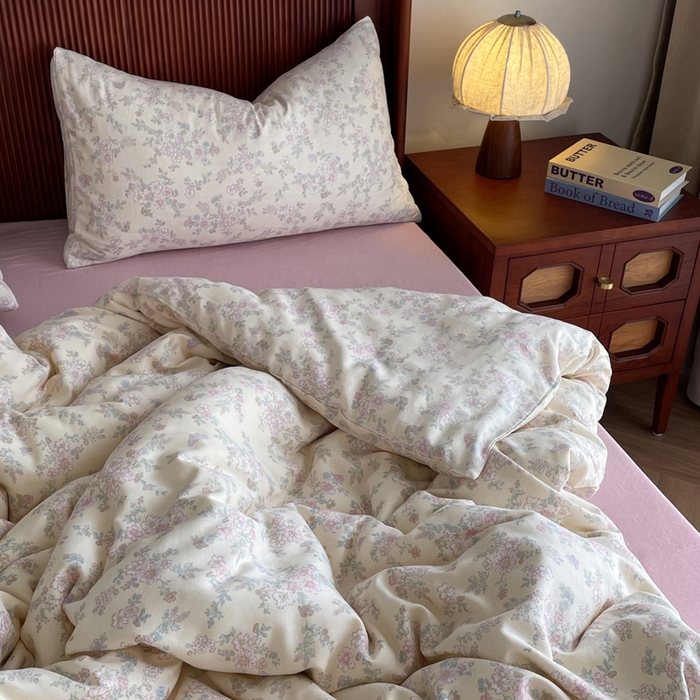 91家纺网 家纺一手货源 找家纺 一比一家纺 2025新款全棉母婴级抗菌有氧全棉双层纱亲肤全棉小清新印花三件套四件套 罗拉小姐