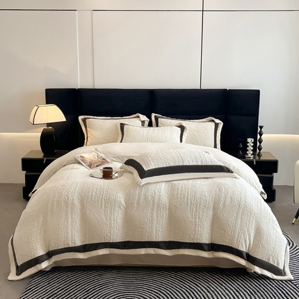 91家纺网 家纺一手货源 找家纺 极简 2024新款雕花牛奶绒宽边四件套 叶澜-白