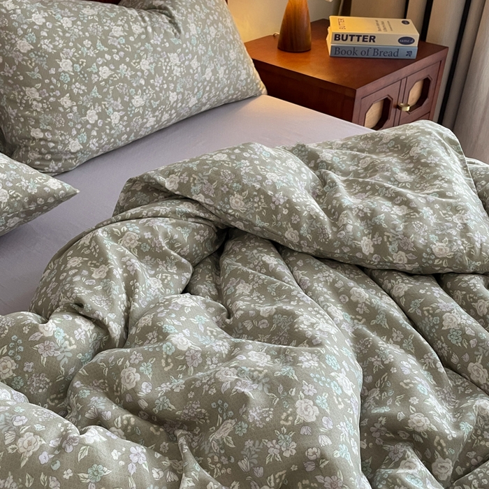 91家纺网 家纺一手货源 找家纺 一比一家纺 2025新款全棉母婴级抗菌有氧全棉双层纱亲肤全棉小清新印花三件套四件套 时光里