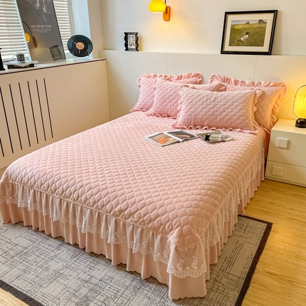 91家纺网 家纺一手货源 找家纺 （总）库里梦家纺 2024新款雕花牛奶绒夹棉床盖