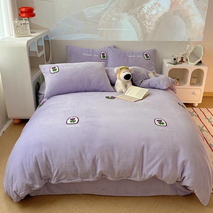 91家纺网 家纺一手货源 找家纺 （总）红嘴企鹅 2025新款牛奶绒毛巾绣四件套