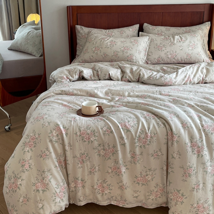 91家纺网 家纺一手货源 找家纺 一比一家纺 2025新款全棉母婴级抗菌有氧全棉双层纱亲肤全棉小清新印花三件套四件套 莱茵茶桂