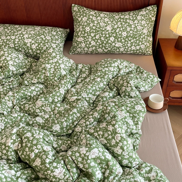 91家纺网 家纺一手货源 找家纺 一比一家纺 2025新款全棉母婴级抗菌有氧全棉双层纱亲肤全棉小清新印花三件套四件套 木槿花-绿