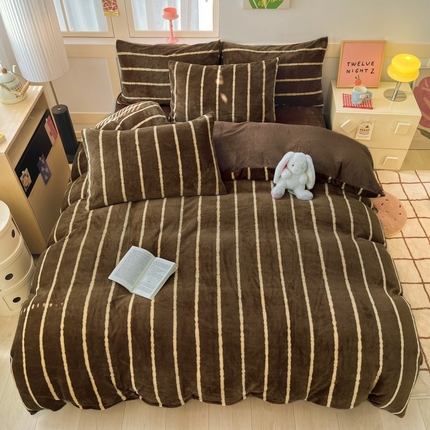 寐眠 2024新款高克重印花牛奶绒四件套条纹风格一 时代咖啡