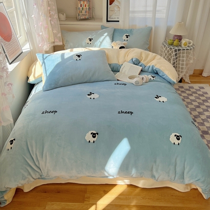 91家纺网 家纺一手货源 找家纺 （总）红嘴企鹅 2025新款牛奶绒毛巾绣四件套