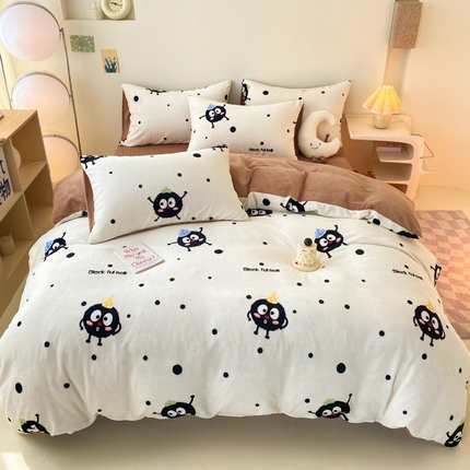 91家纺网 家纺一手货源 找家纺 寐眠 2024新款高克重印花牛奶绒四件套风格二 煤球派对