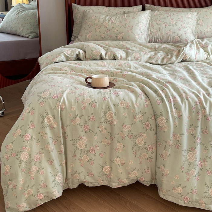 91家纺网 家纺一手货源 找家纺 一比一家纺 2025新款全棉母婴级抗菌有氧全棉双层纱亲肤全棉小清新印花三件套四件套 木槿-紫