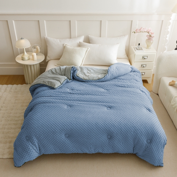 91家纺网 家纺一手货源 找家纺 凉百百 2024新款豆豆绒被芯系列 蓝