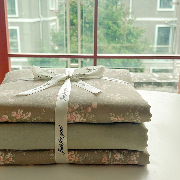 91家纺网 家纺一手货源 找家纺 一比一家纺 2025新款全棉母婴级抗菌有氧全棉双层纱亲肤全棉小清新印花三件套四件套 曼城旧事