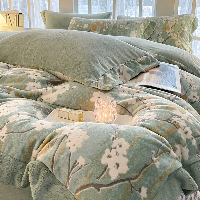 91家纺网 家纺一手货源 找家纺 （总）  秋冬9斤重加厚保暖牛奶绒四件套刺绣数码宝宝绒被套床单床笠床上用品