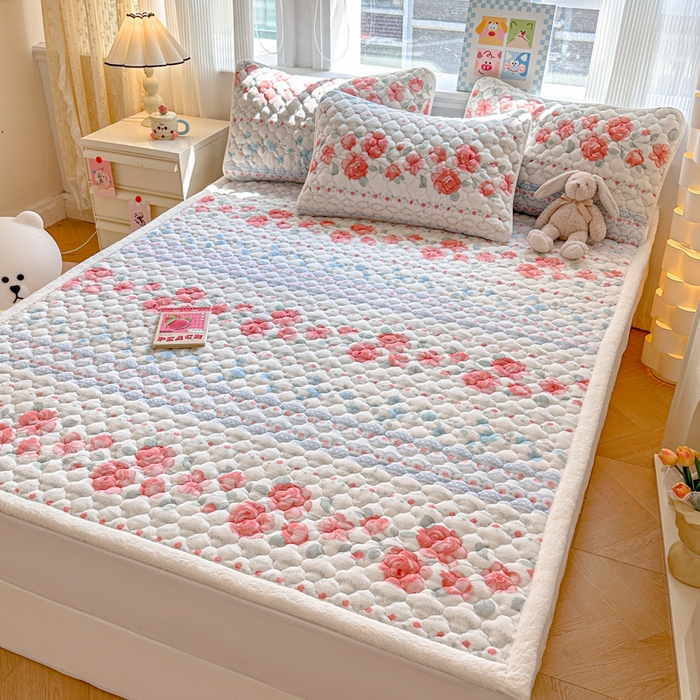 91家纺网 家纺一手货源 找家纺 慕尚家纺 2025牛奶绒床盖床褥被套三件套四件套 床垫-花美