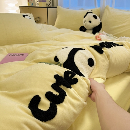 葡萄家 2024新款卡通牛奶绒毛巾绣可爱熊猫保暖四件套提供买家秀 萌宝牛奶绒-黄