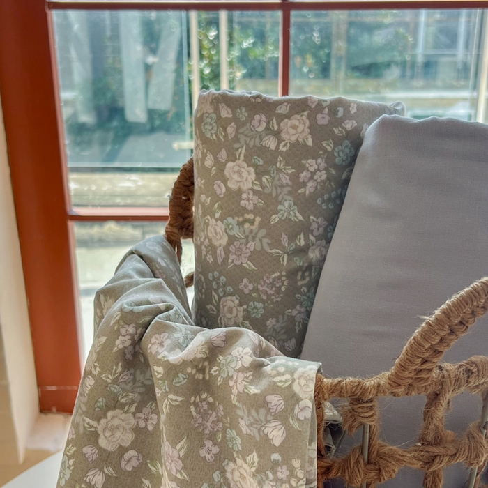 91家纺网 家纺一手货源 找家纺 一比一家纺 2025新款全棉母婴级抗菌有氧全棉双层纱亲肤全棉小清新印花三件套四件套 时光里