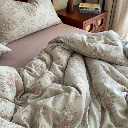 91家纺网 家纺一手货源 找家纺 （总）一比一家纺 2025新款全棉母婴级抗菌有氧全棉双层纱亲肤全棉小清新印花三件套四件套