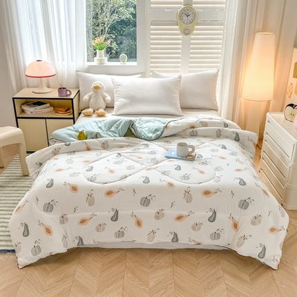 91家纺网 家纺一手货源 找家纺 艺菲阁家纺 2024新款A类水洗双层纱大豆纤维被冬被新花型 南瓜日记