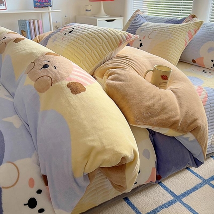 美梦家纺 2024新款牛奶绒简单款夹棉床盖四件套 萌宝