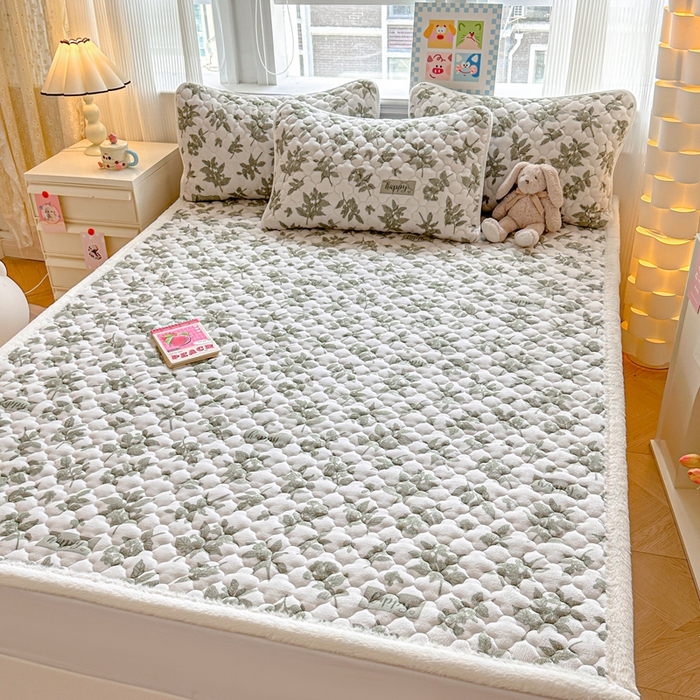 91家纺网 家纺一手货源 找家纺 慕尚家纺 2025牛奶绒床盖床褥被套三件套四件套 床垫-冬暖