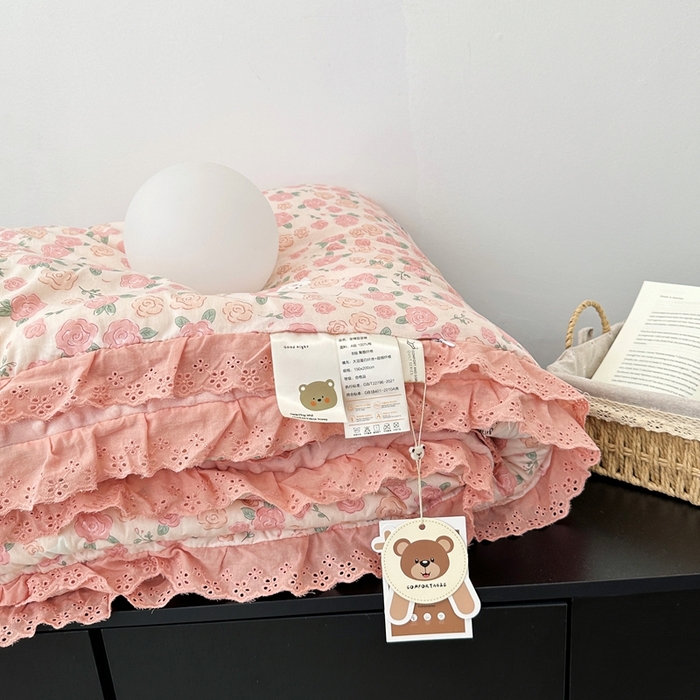 91家纺网 家纺一手货源 找家纺 佰织鑫家居 2024新款全棉法式花边懒人豆豆被 爱情故事