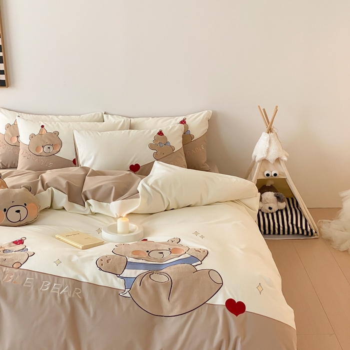 91家纺网 家纺一手货源 找家纺 朗莎家纺 2024新款卡通系列磨毛五件套 贝贝熊