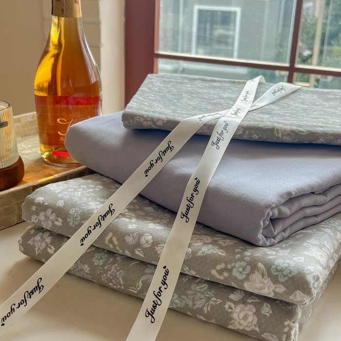 91家纺网 家纺一手货源 找家纺 一比一家纺 2025新款全棉母婴级抗菌有氧全棉双层纱亲肤全棉小清新印花三件套四件套 时光里