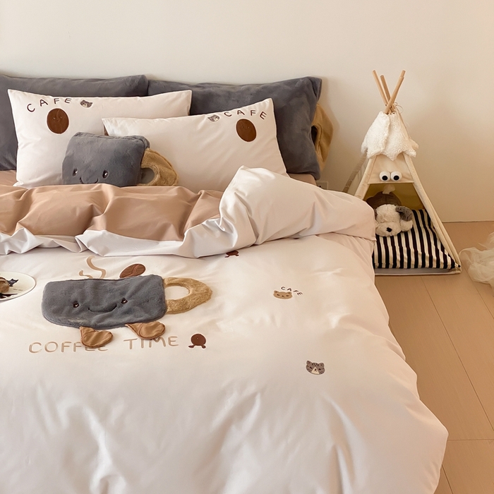 91家纺网 家纺一手货源 找家纺 朗莎家纺 2024新款卡通系列磨毛五件套 咖富即贵