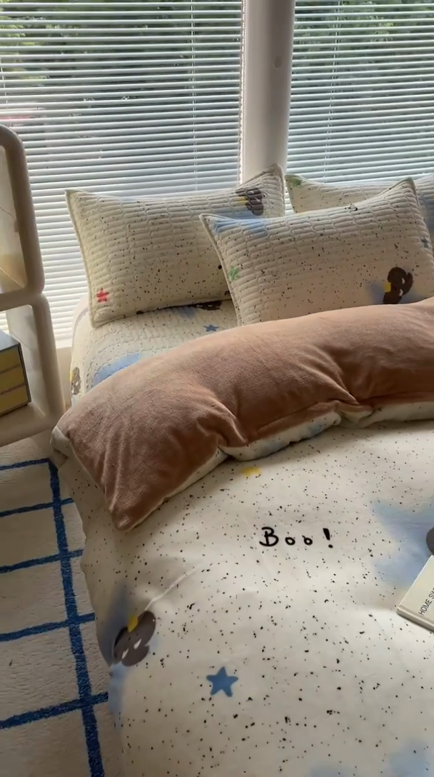 91家纺网 家纺一手货源 找家纺 美梦家纺 2024新款牛奶绒简单款夹棉床盖四件套 象先生蓝