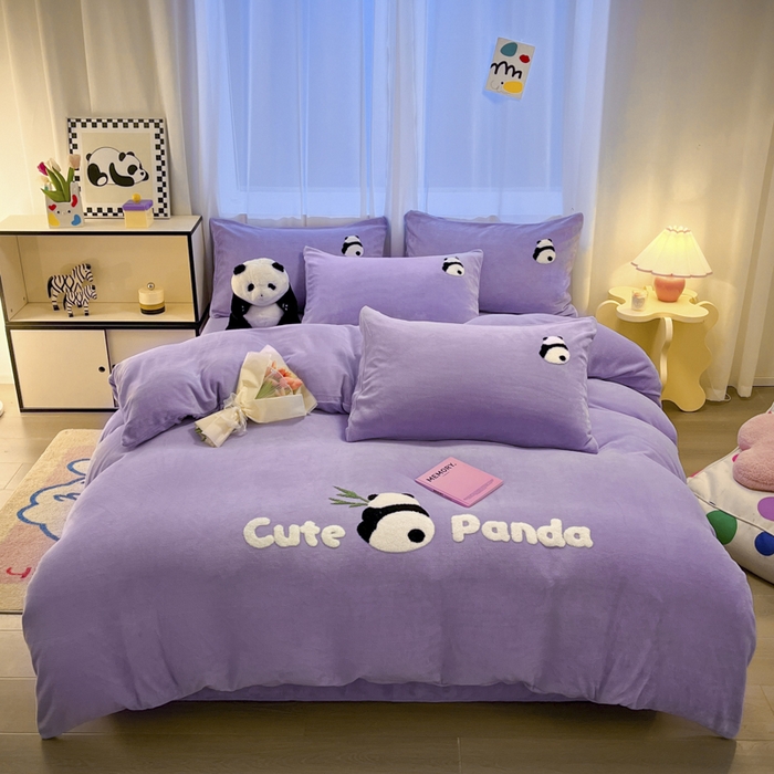 91家纺网 家纺一手货源 找家纺 葡萄家 2024新款卡通牛奶绒毛巾绣可爱熊猫保暖四件套提供买家秀 萌宝牛奶绒-紫