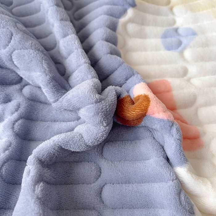 91家纺网 家纺一手货源 找家纺 美梦家纺 2024新款牛奶绒简单款夹棉床盖三件套 萌宝