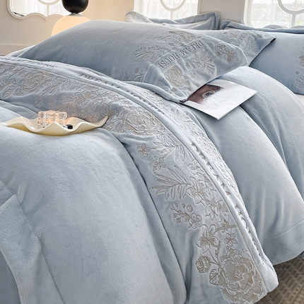  2024秋冬九斤重轻奢高端加厚保暖牛奶绒四件套刺绣宝宝绒爆款床单被套床笠款床上用品-花迹 椰奶蓝