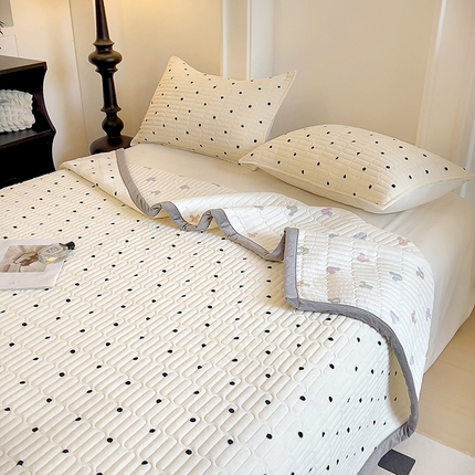 美梦家纺 2024新款牛奶绒简单款夹棉床盖四件套 波点米