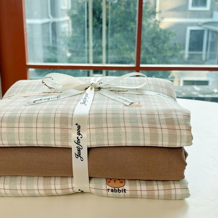 91家纺网 家纺一手货源 找家纺 一比一家纺 2025新款全棉母婴级抗菌有氧全棉双层纱亲肤全棉小清新印花三件套四件套 极简主义