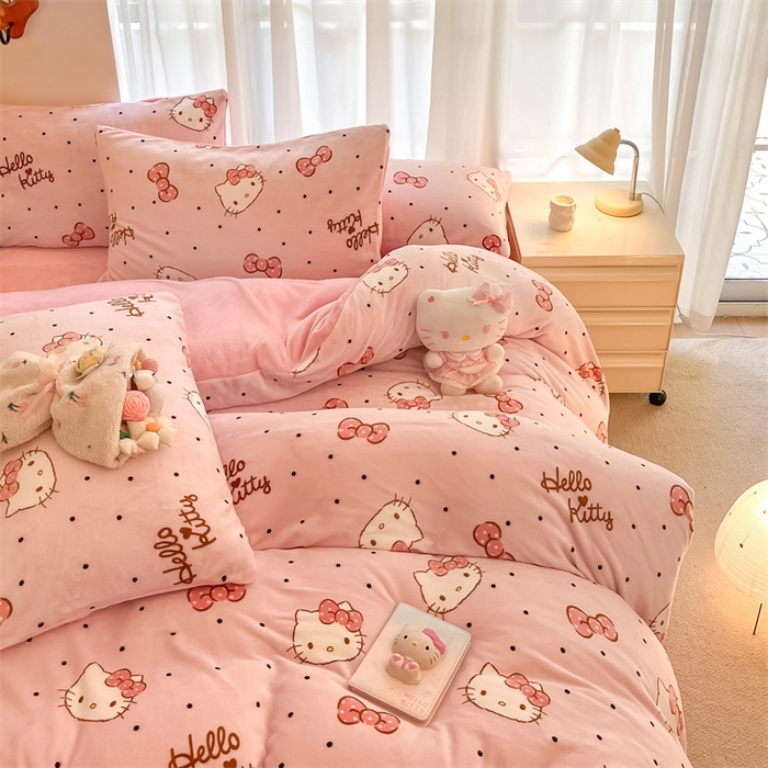 91家纺网 家纺一手货源 找家纺 星座家纺 2025新款三丽鸥小版牛奶绒四件套 蝴蝶结KT猫粉