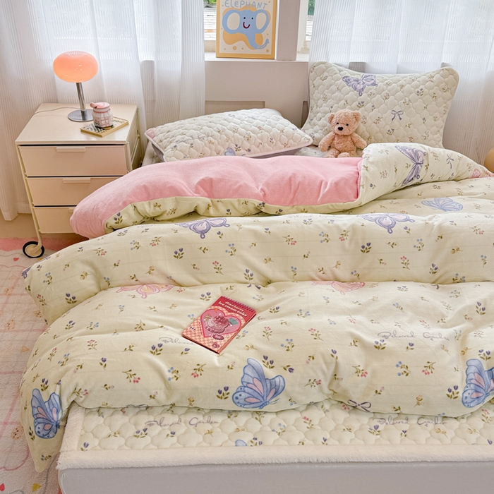 91家纺网 家纺一手货源 找家纺 慕尚家纺 2025牛奶绒床盖床褥被套三件套四件套 床垫-蝴蝶花