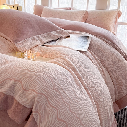  秋冬季A类加厚保暖牛奶绒四件套刺绣雕花宝宝绒被套床单床笠床上用品 嘉梦纳-静谧粉