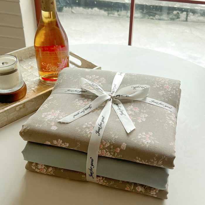 91家纺网 家纺一手货源 找家纺 一比一家纺 2025新款全棉母婴级抗菌有氧全棉双层纱亲肤全棉小清新印花三件套四件套 曼城旧事