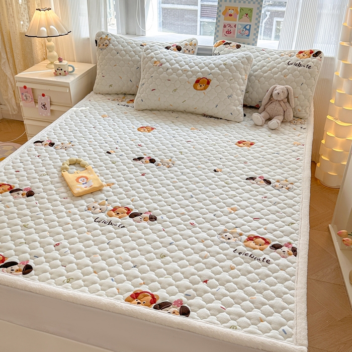 91家纺网 家纺一手货源 找家纺 慕尚家纺 2025牛奶绒床盖床褥被套三件套四件套 床垫-快乐乐园